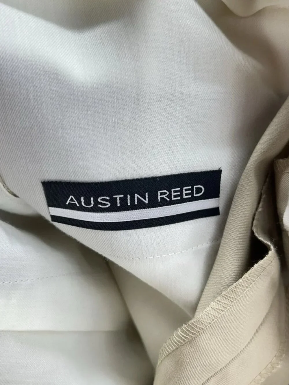 Austin Reed Pleated Chino Pants Beige Men's 38 LONG (UNHEMMED) New With Tags